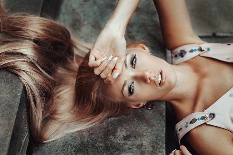 blue eyes, lying on back, dress, blonde, portrait, women, bare shoulders, Andreas-Joachim Lins, top view, Olya Alessandra, model, looking at viewer, 1080P