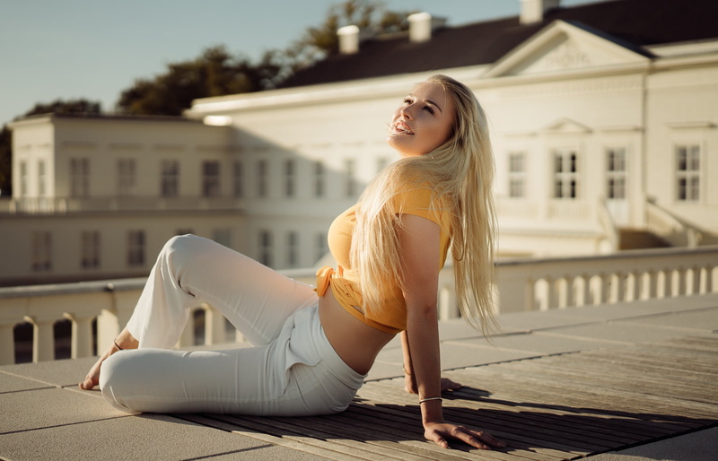 hair, pants, 1080P, girl, mood, smile, Rika Berhorst, Andreas-Joachim Lins, pose