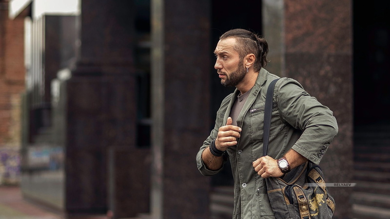 bag, city, Dmitry Belyaev, brunette, bracelets, short hair, grey clothing, pierced ear, watch, green clothing, shirt, men, 1080P