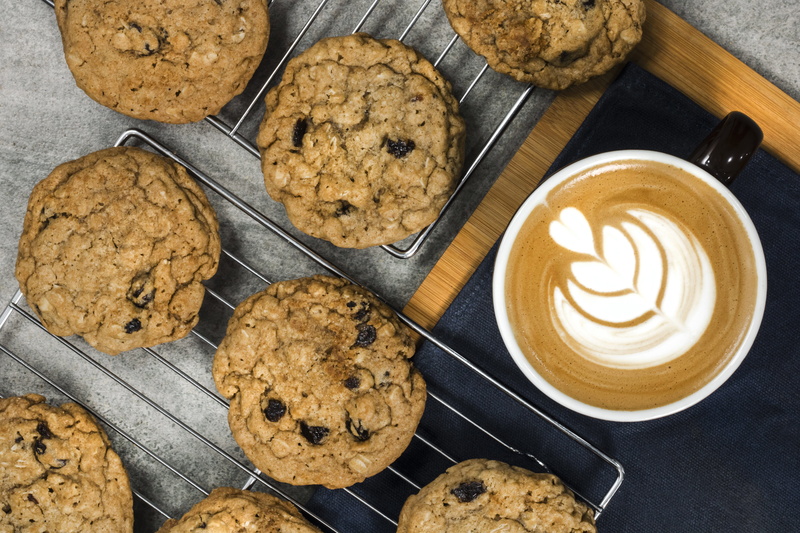 baked, chocolate Chip, table, freshness, oatmeal and raisin cookie, chocolate Chip Cookie, sweet Food, coffee shop, cooky, refreshment, chocolate, wood - Material