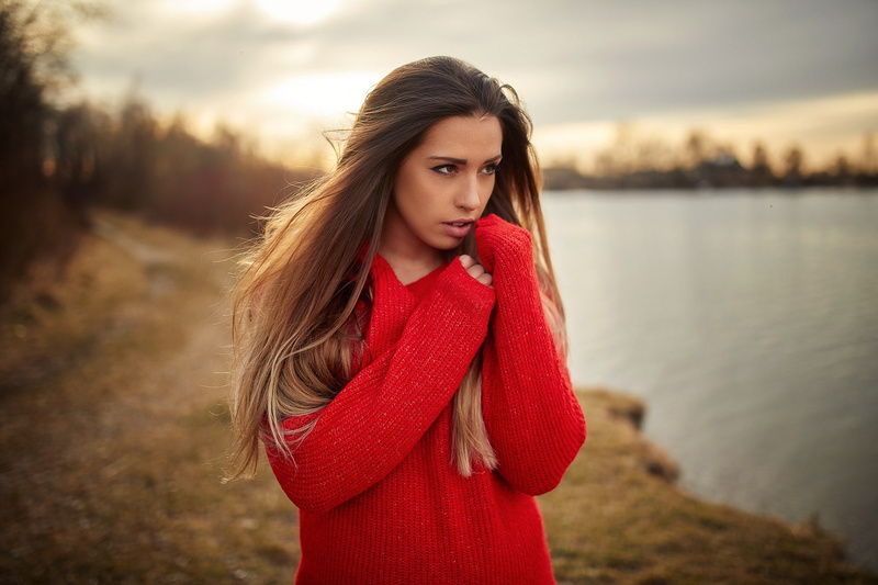 portrait, looking away, straight hair, women, sweater, 1080P, pink lipstick, blonde, women outdoors, red sweater, long hair, depth of field, river