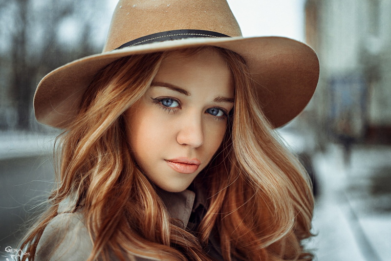 looking at viewer, hair, young adult, beauty, beautiful people, blond hair, one person, body part, front view, hairstyle, beautiful woman, looking at camera