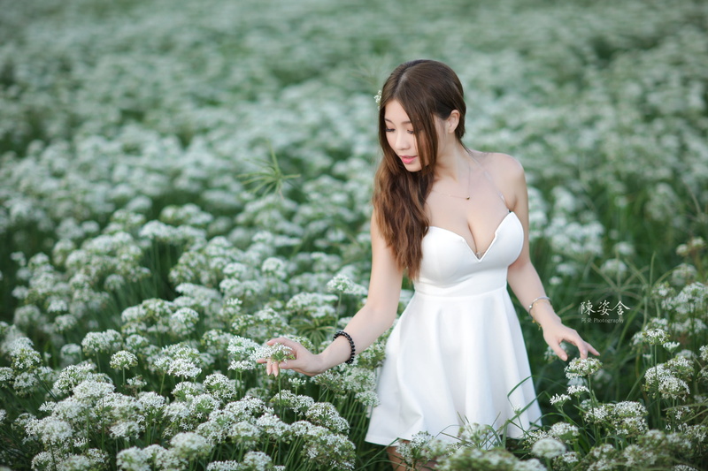 smiling, brunette, bare shoulders, pink lipstick, dress, flowers, depth of field, 2K, women outdoors, cleavage, model, Asian, long hair, Karry Chen, field