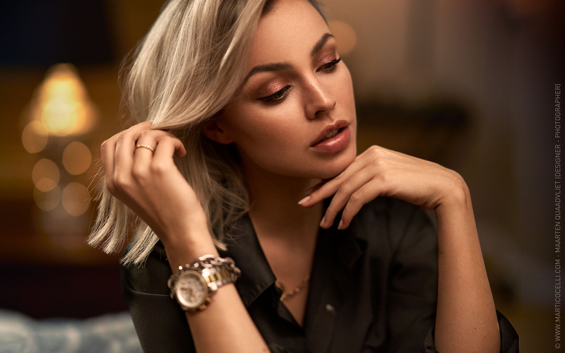 Maarten Quaadvliet, hands in hair, jewelry, rings, makeup, necklace, looking away, portrait, eyeliner, eyeshadow, glitter, blonde, watch, 1080P, women