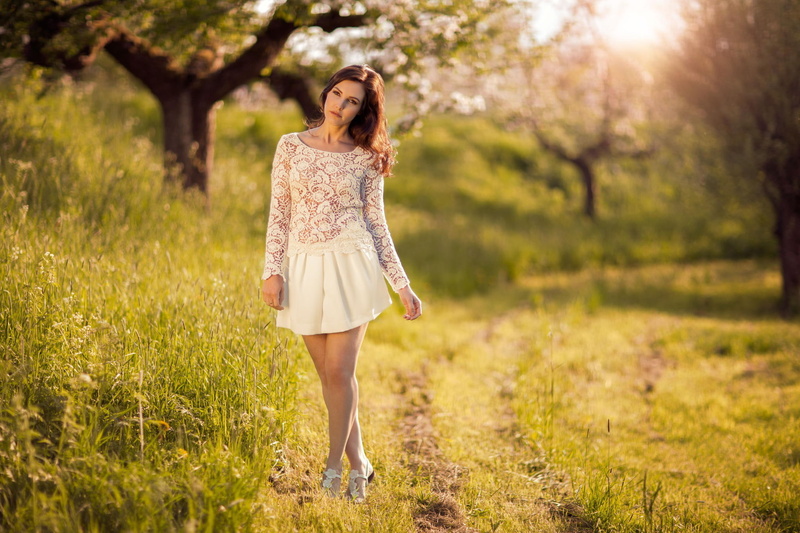 path, legs, posing, light, photographer, Maarten Quaadvliet, 1080P, look, greens, girl