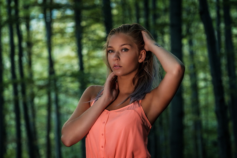 woodland, forest, portrait, adult, armpits, tree, women, depth of field, contemplation, focus on foreground, standing, outdoors, land, hair, casual clothing