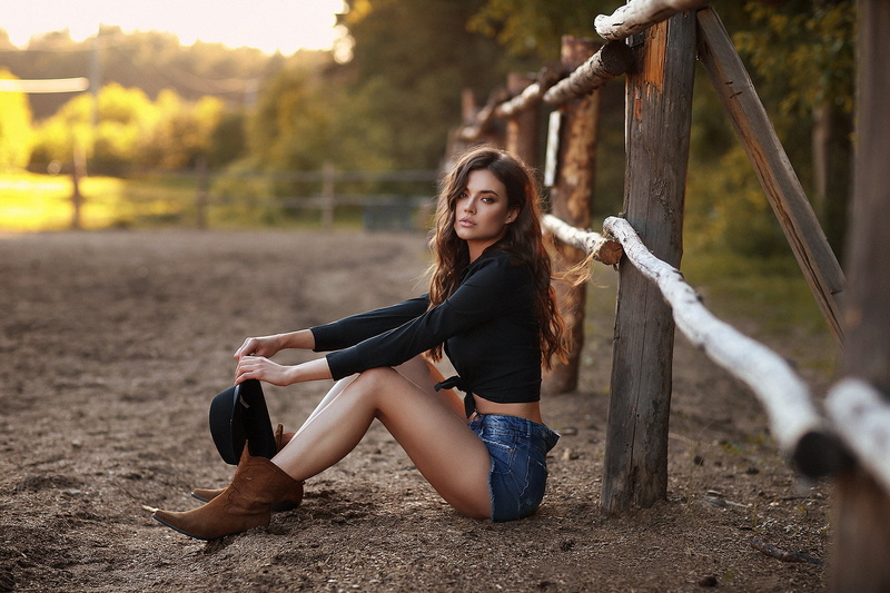 blouse, looking at viewer, cow girl, hat, black clothing, Dmitry Arhar, fence, denim, women, 1080P, jeans, brunette