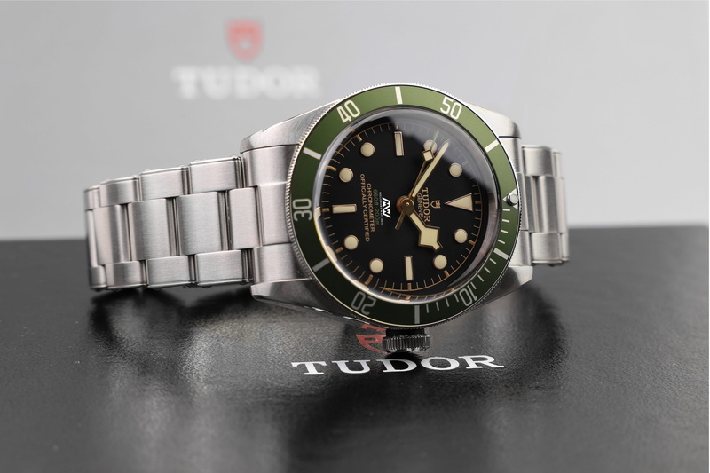royalty, table, audemars piguet, clock, watch, metal, breitling, style, men, millenary watches, stopwatch, tudor, omega, close-up, instrument of time, western script