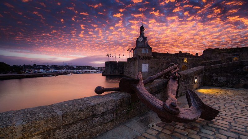 sea, watch, the evening, France, promenade, ancient architecture, 4K, castle, clouds, flags, old, twilight, construction, Brittany, sunset sky, a stone-paved
