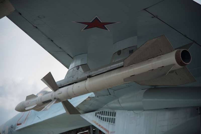 airplane, army, weaponry, no people, plane, su-27, luxury, 5K, air vehicle, war, flying, aerospace industry, transportation, aircraft wing, low angle view
