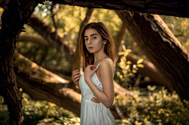beauty, hairstyle, young adult, hair, forest, three quarter length, long hair, 1080P, fashion, Martin Kühn, portrait, beautiful woman, focus on foreground