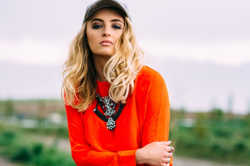 blond Hair, crew-neck, only Women, front view, neck, red, photoshoot, young Adult, 5K, adults only, long, crew, adult, caucasian Ethnicity, beauty, shirt