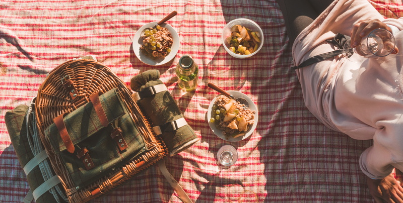 table, besie, food and drink, 4K, household equipment, lifestyles, bowls, adult, mat, checked pattern, white, high angle view, wine, day, daytime, plate