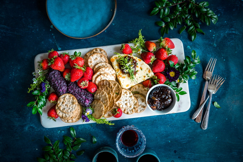 food and drink, strawberry, directly above, dip, dessert, red, Summer, wellbeing, plate, berry fruit, Platter, decoration, Cheese, meat, 5K, cracker, freshness