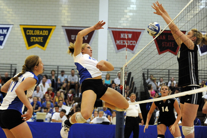 team, jump, net, jumping, 2K, child, volleyball, effort, match, excitement, game, men, block, spike, vitality, group of people, return, athlete, women