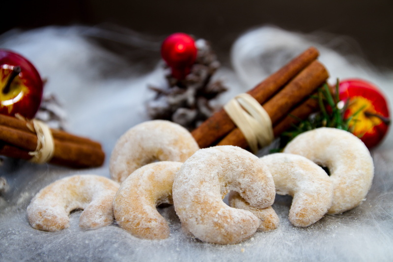 brown, close-up, vanillekipferl, baked pastry item, black background, no people, spice, sweet food, food and drink, nuts, bake, cashew, nibble, small cakes
