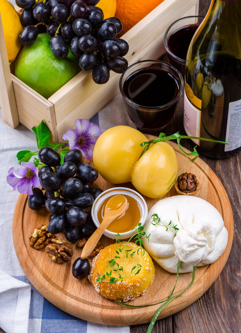 refreshment, still life, delicious, indoors, snacks, grape, fruits, preparation, kitchen, olive oil, berry fruit, wood - material, bunch, beside, appetizer