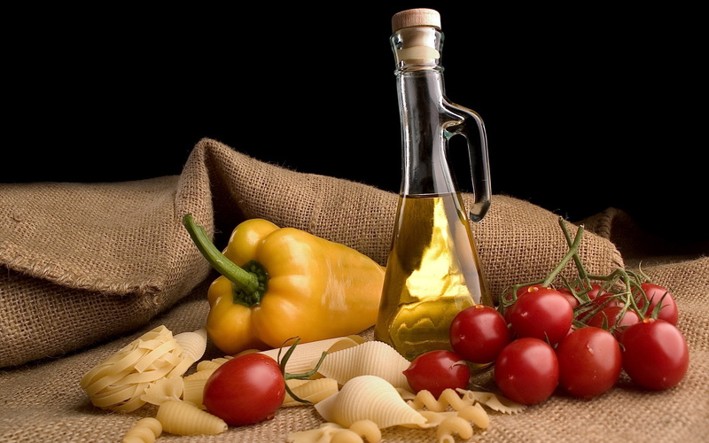 italian Culture, food, tomatoes, bag, vegetable, wood - Material, vegetarian Food, olive Oil, indoors, tomato, black background, garlic, freshness, pepper