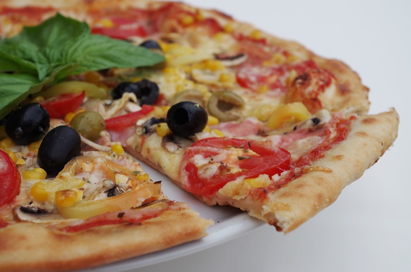 one, baked, olives, serving size, meal, food and drink, breakfast, basil, no people, pastry Dough, sausage, ready-to-eat, pizza, pepperoni, indoors, close-up