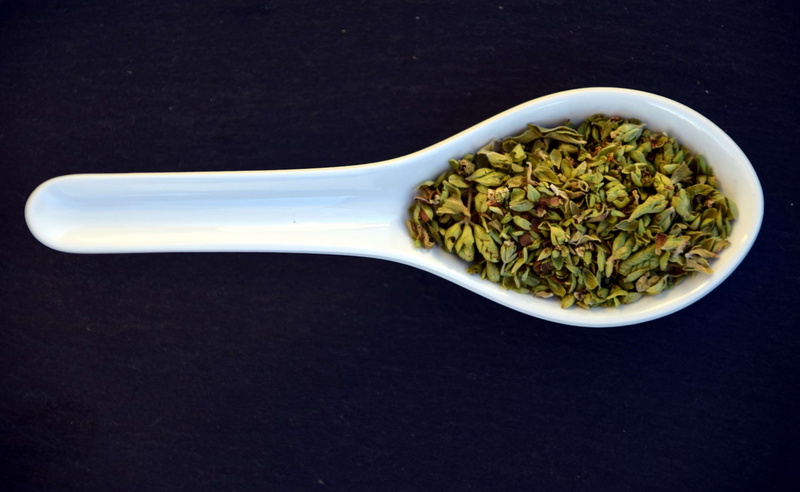 oregano, plant, directly above, origanum vulgare, medicinal plant, food, wellbeing, spoon, green color, aromatic, food and drink, no people, herb, aroma