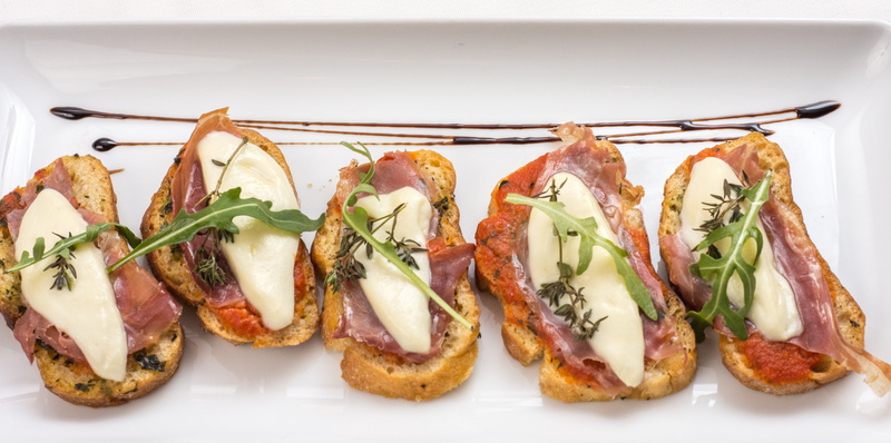 vegetarian, indoors, Starters, cheese, studio shot, 5K, wellbeing, freshness, gourmet, bruschetta, tomato, pork, meat, platter, tasty, ready-to-eat, in a row