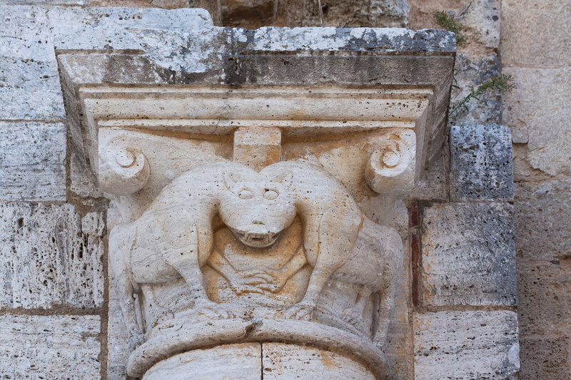 statue, rhaeto romanic, close-up, Animal, tuscany, Doppelkopf, sculpture, craft, built structure, ancient, representation, solid, wall - building feature