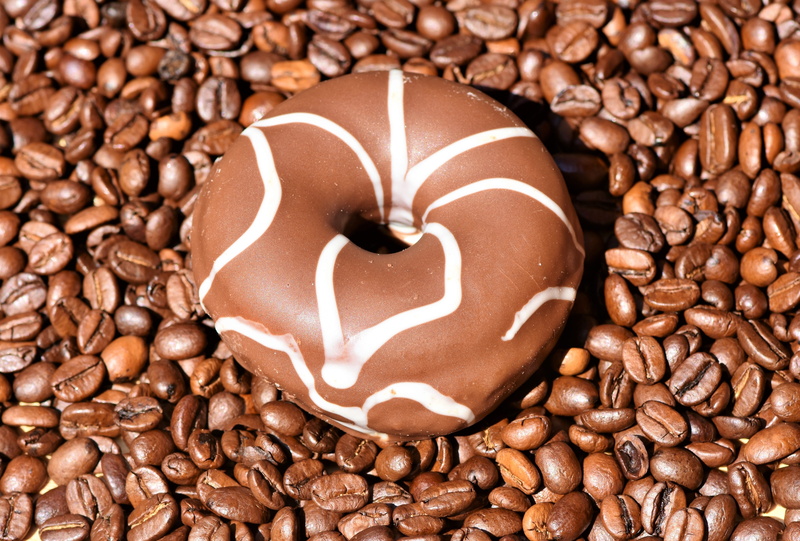high angle view, indoors, usa, emotion, sweet, glaze, food and drink, bakery, eat, directly above, chocolate, freshness, baked, coffee beans, food, heart shape