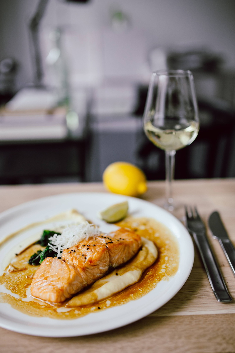 crockery, seafood, glass, no People, restaurant, gourmet, temptation, eating utensil, table, indoors, food And Drink, cooked, lunch, Dinner, Healthy, healthy eating