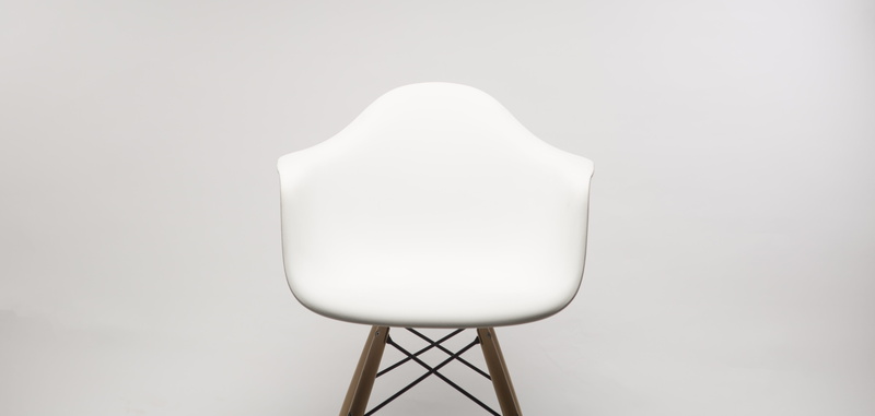 chair, wooden, blank, technology, silla, absence, seat, two objects, eames, gray background, minimalismo, single object, copy space, armchair, seamless background