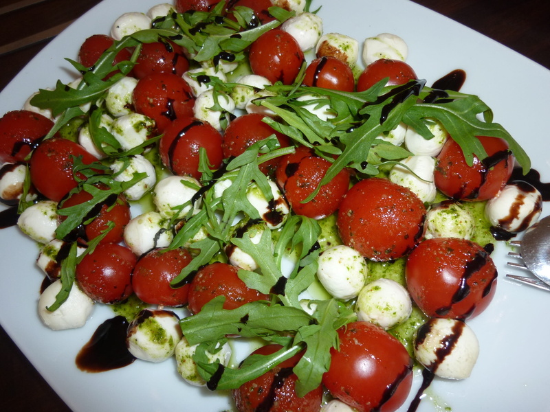 indoors, fruit, food and drink, freshness, healthy, italian, meal, tomatoes, healthy eating, frisch, close-up, eat, starter, benefit from, cheese, mozzarella