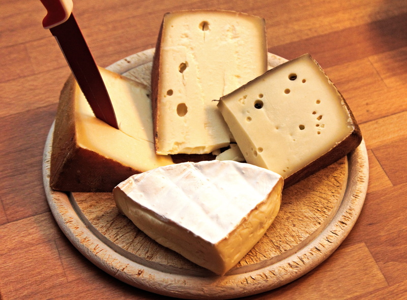 wellbeing, still life, close-up, käseplatte, dairy product, bread, wood - material, jause, snack, plate, freshness, indulgence, cheese, temptation, breakfast