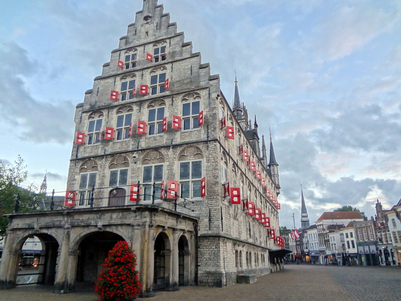 history, red, netherlands, dutch, travel destinations, built structure, building exterior, gouda, window, 4K, residential district, arch, holland, outdoors