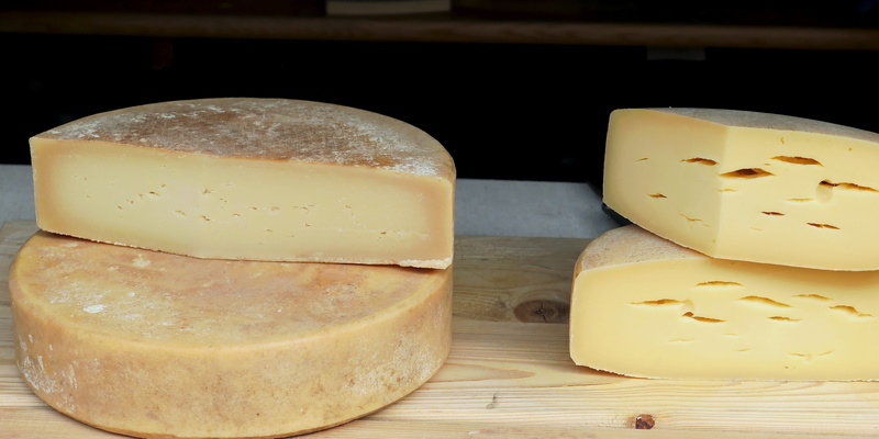 still life, container, table, food, food and drink, cheese loaf, indoors, freshness, close-up, 4K, market stall, wellbeing, loaf, milk, temptation, dairy product