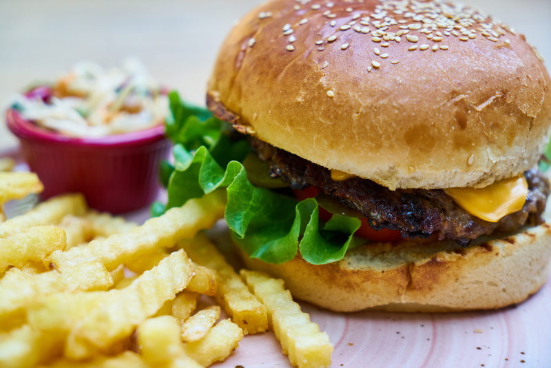 horizontal, food and drink, meat, 5K, bun, lunch, focus on foreground, snack, freshness, food, cheese, grilled, onion, fried, nutrition, cheeseburger