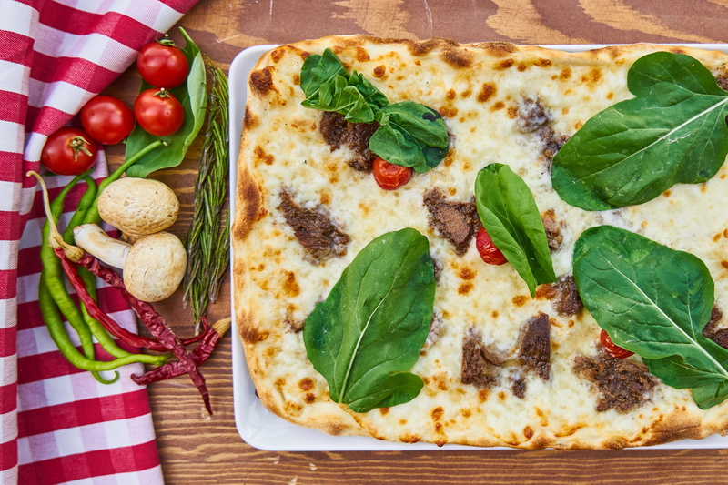 ketchup, vegetarian, italian food, restaurant, sausage, hot, wood, cafe, vegetarian food, dough, healthy lifestyle, tomato, ready-to-eat, food, detail