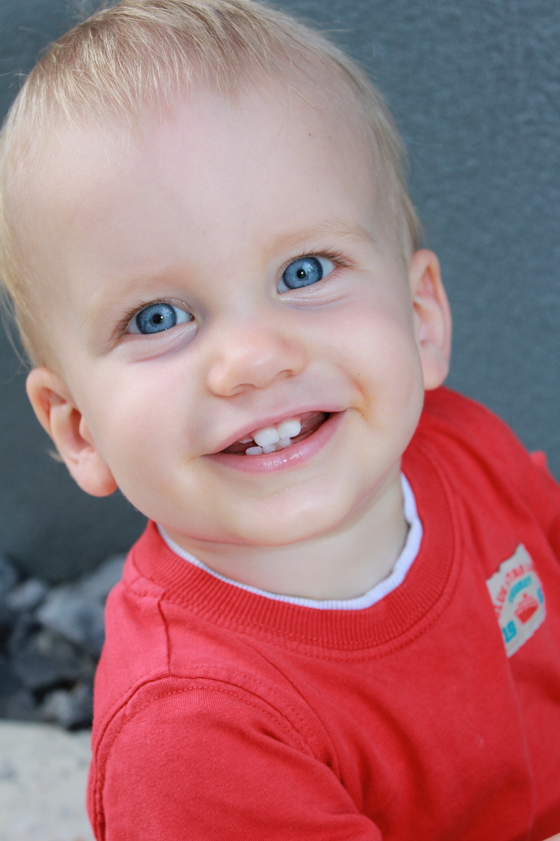babyhood, child, emotion, neck, shirt, real people, childhood, front view, portrait, baby, headshot, todler, blue eyes, cute, red, crew, 5K, innocence