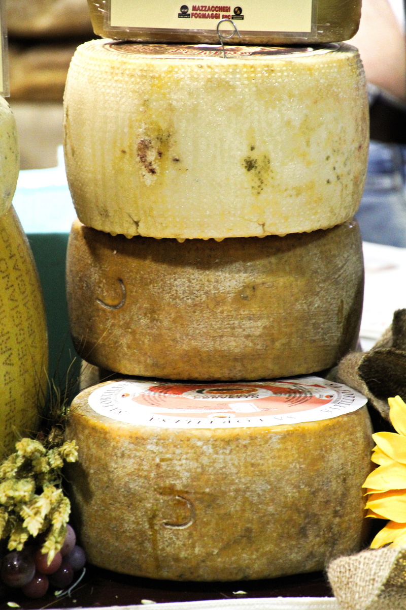 cheese stand, freshness, market stall, no people, delicious, stack, still life, benefit from, 5K, healthy eating, yellow, table, cheese shop, milk, refreshment