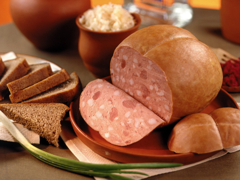 focus on foreground, freshness, still life, food, slice, no People, wood - Material, gourmet, meal, homemade, spoon, brown, sausage, breakfast, close-up