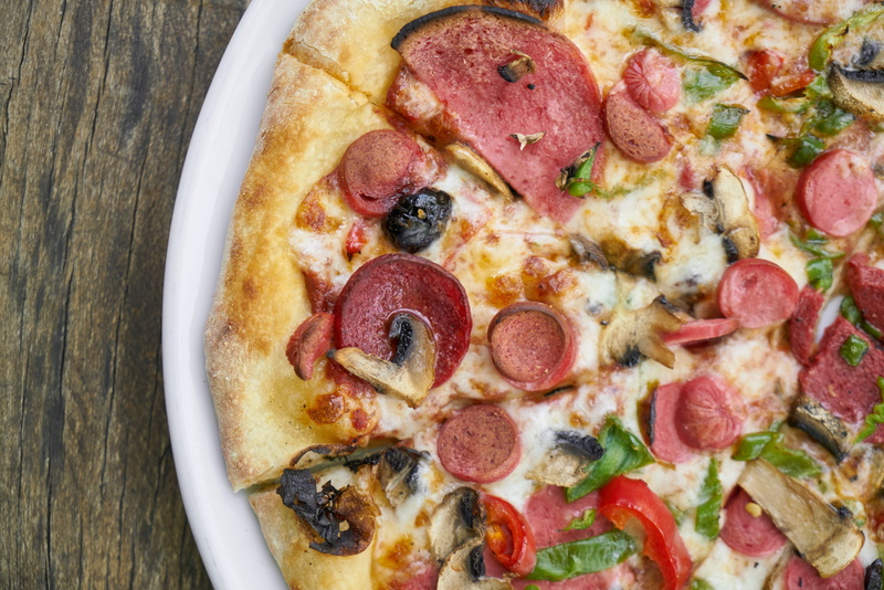 freshness, breakfast, sausage, appetizing, olive, unhealthy eating, ready-to-eat, vegetable, take out food, tomato, dough, table, fruit, slice, garnish