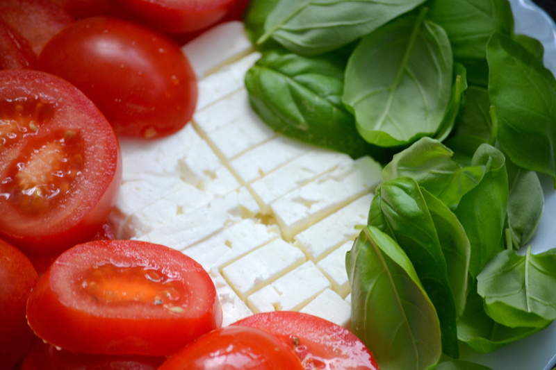 frisch, no people, 4K, chopped, eat, leaf, mediterranean, red green, italian, basil, leafy, vegetable, wellbeing, healthy eating, food, indoors, feta cheese