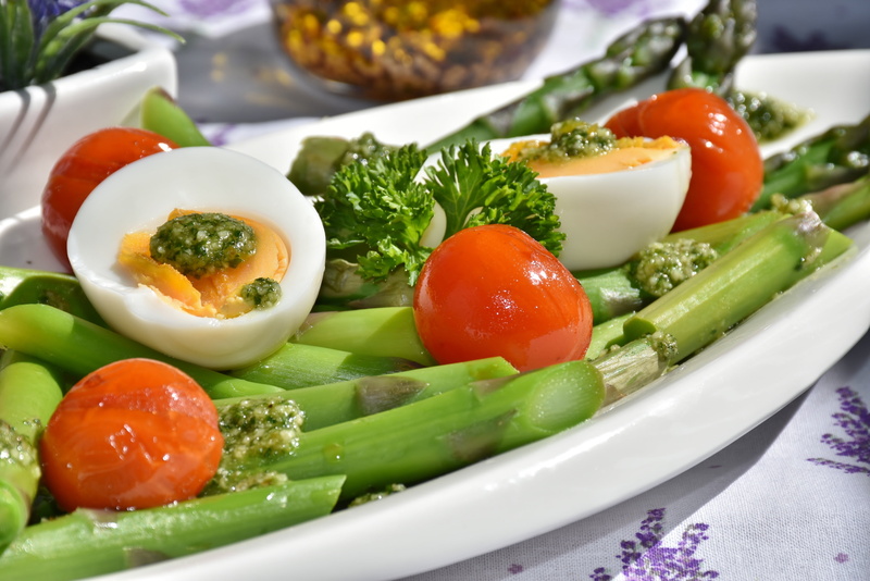 eggs, healthy Lifestyle, 4K, healthy Eating, crockery, cooking, close-up, broccoli, greek food, eating, vegetarian Food, salad, garnish, red, lunch, green Color