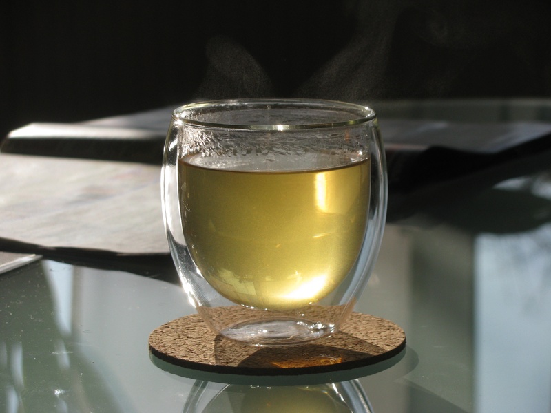 refreshment, coaster, hot drink, coffee, tee, fennel, clear, table, 2K, hot, tea time, liquid, drink, heat, glass - material, tv newspaper, brown, food and drink