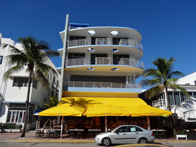 car, united states, outdoors, no people, mode of transportation, clear sky, architecture, palm tree, florida, miami, building, built structure, day, motor vehicle