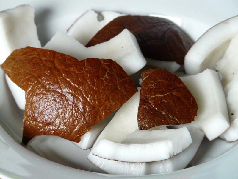 meal, 2K, photography, coconuts, indulgence, slice, meat, sweet, no people, pulp, palm, closeup, mediterranean, wellbeing, brown, delicious, coconut, white