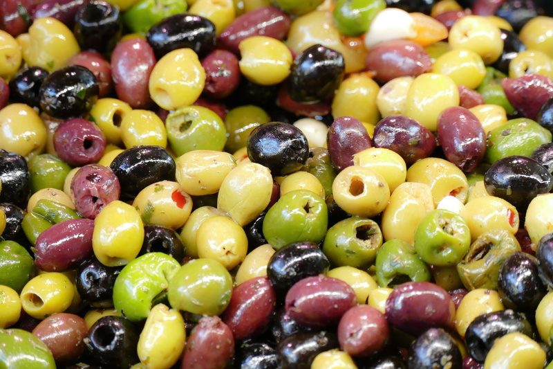 salad, green olive, shopping, freshness, market, red olive, vegetarian food, indoors, still life, color, market stall, market hall, vegetable, large group of objects