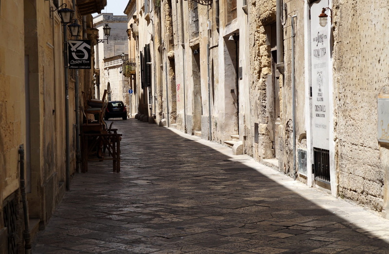 street, corridor, day, old, arcade, no people, wall - building feature, puglia, 2K, footpath, lecce, outdoors, alley, architecture, direction, building exterior