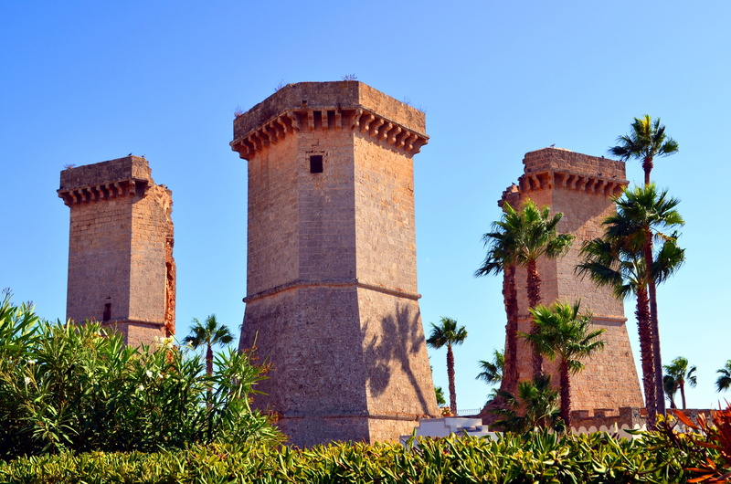architecture, sky, tropical climate, tower, 4K, clear sky, santa maria al bagno, no people, day, built structure, brick, the past, four columns, towers