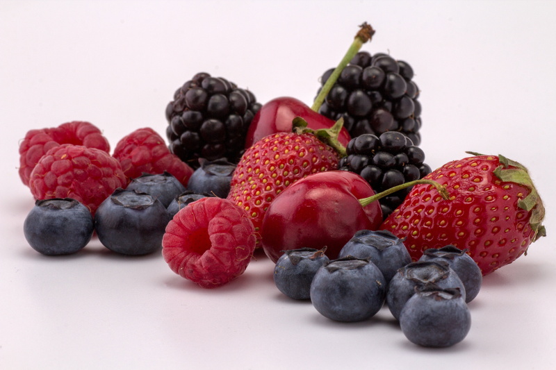 food and drink, close-up, gray, healthy lifestyle, 5K, black color, raspberries, dieting, strawberries, berries, studio shot, strawberry, red, antioxidant