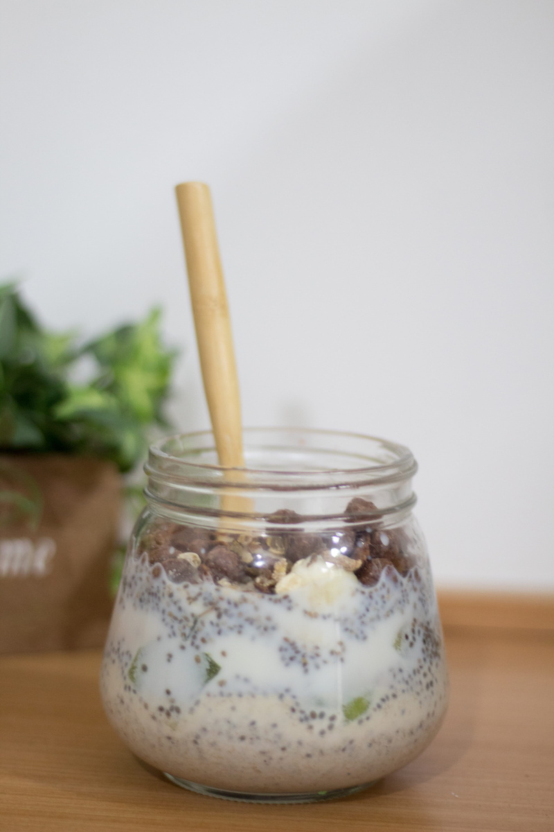 freshness, indoors, breakfast, focus on foreground, tasty, wood, glass, food and drink, clear, 4K, close-up, medicine, transparent, wood - material, jar