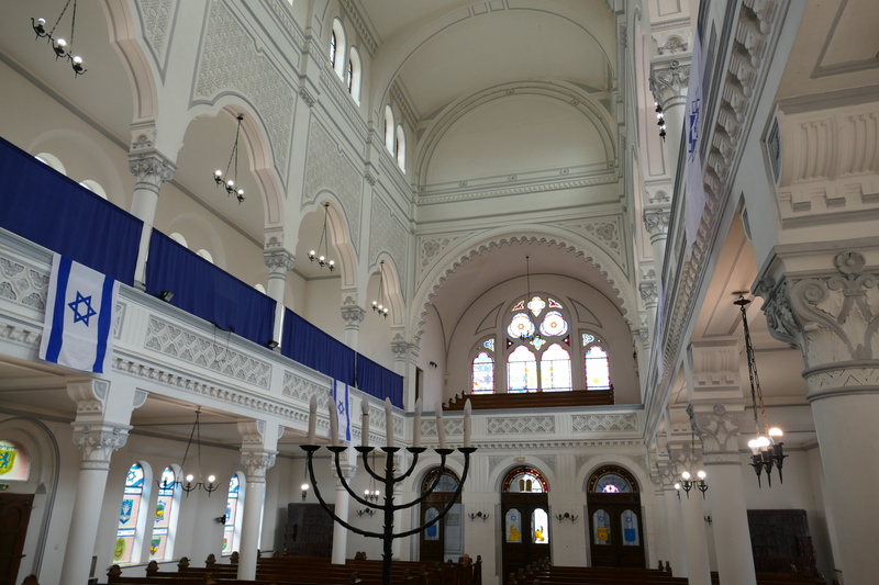 ornate, worship, believe, architectural feature, day, place of worship, indoors, transylvania, 5K, belief, hanging, brasov, jewish, synagogue, no people